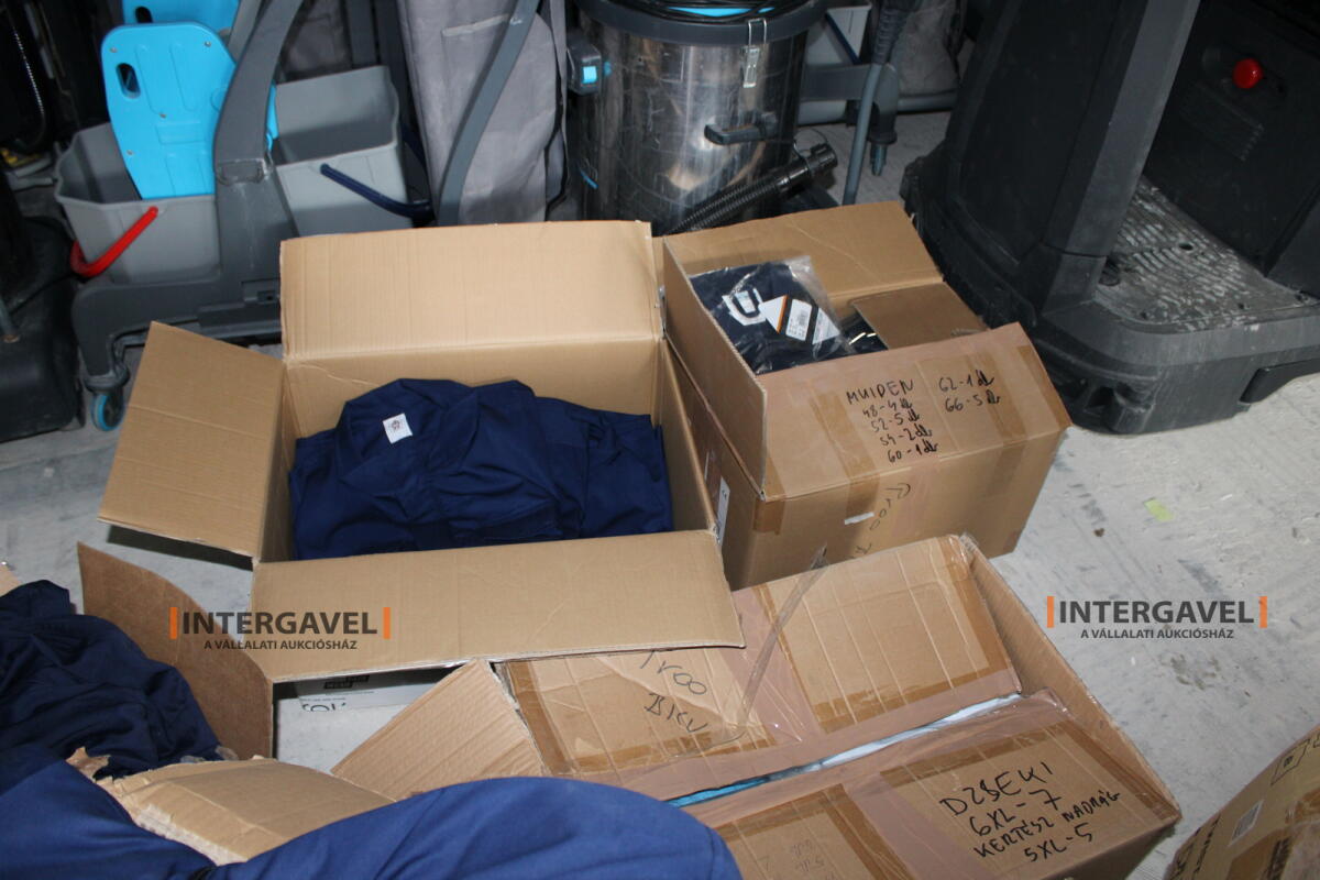 Vegyes munkavédelmi ruhák 2