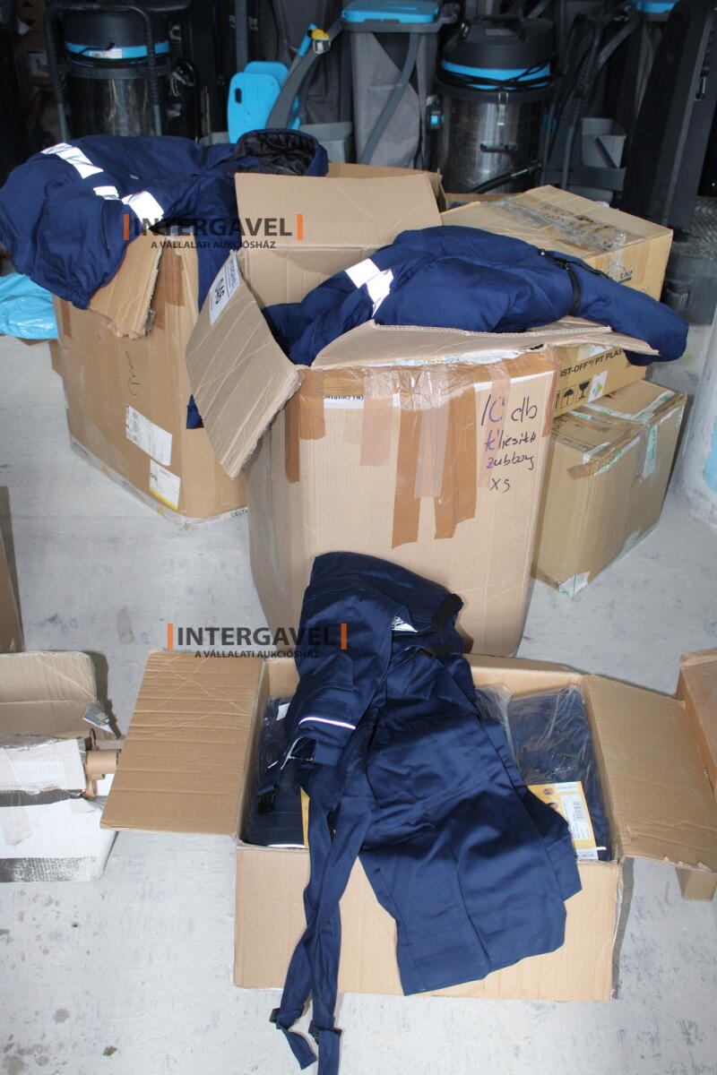 Vegyes munkavédelmi ruhák 3