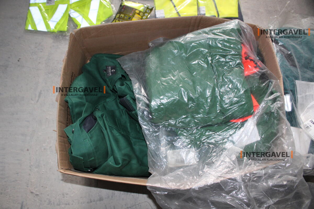 Vegyes munkavédelmi ruhák 14