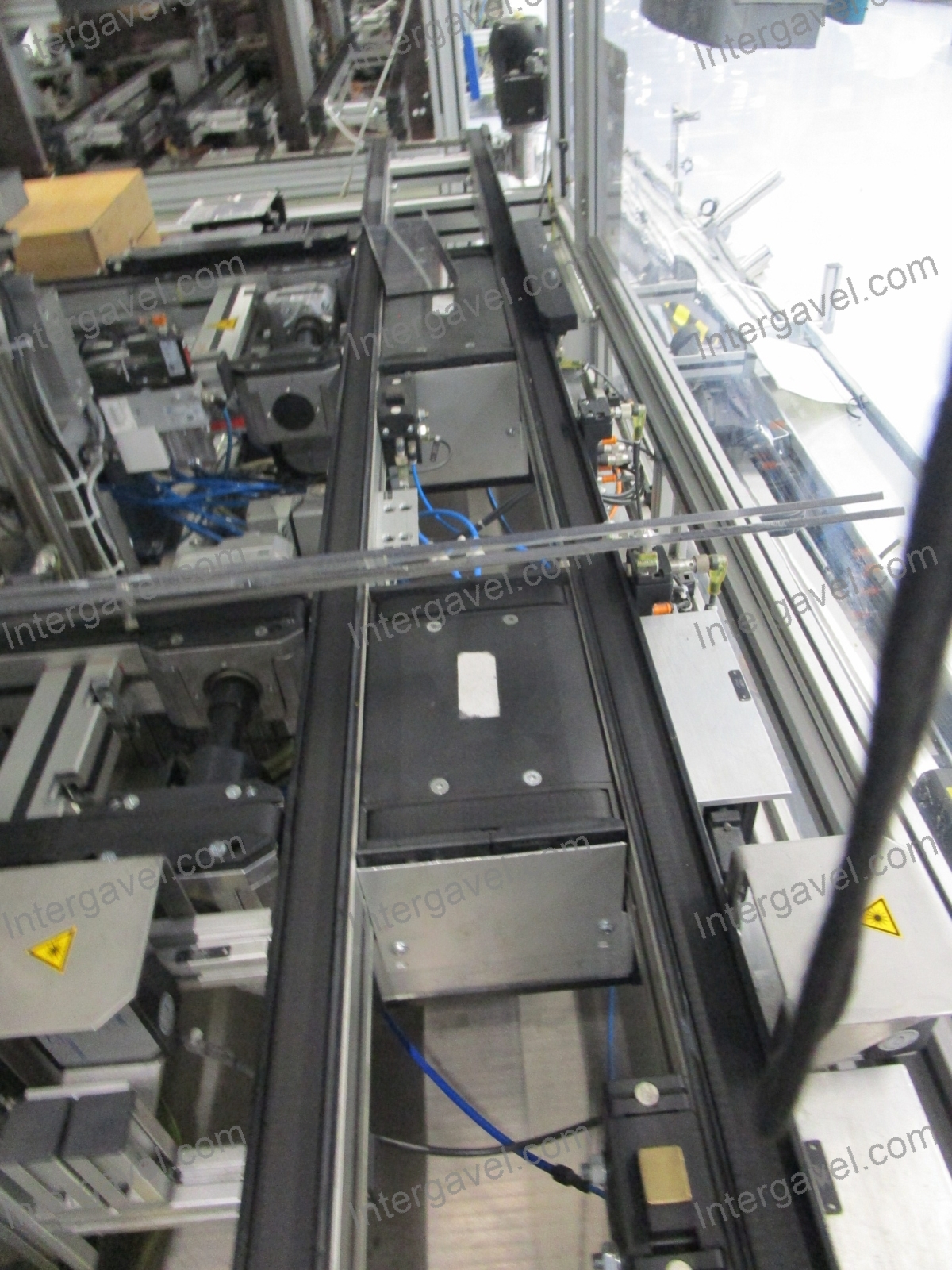 Bontott szerelő munkahely SR8 plus robottal 10