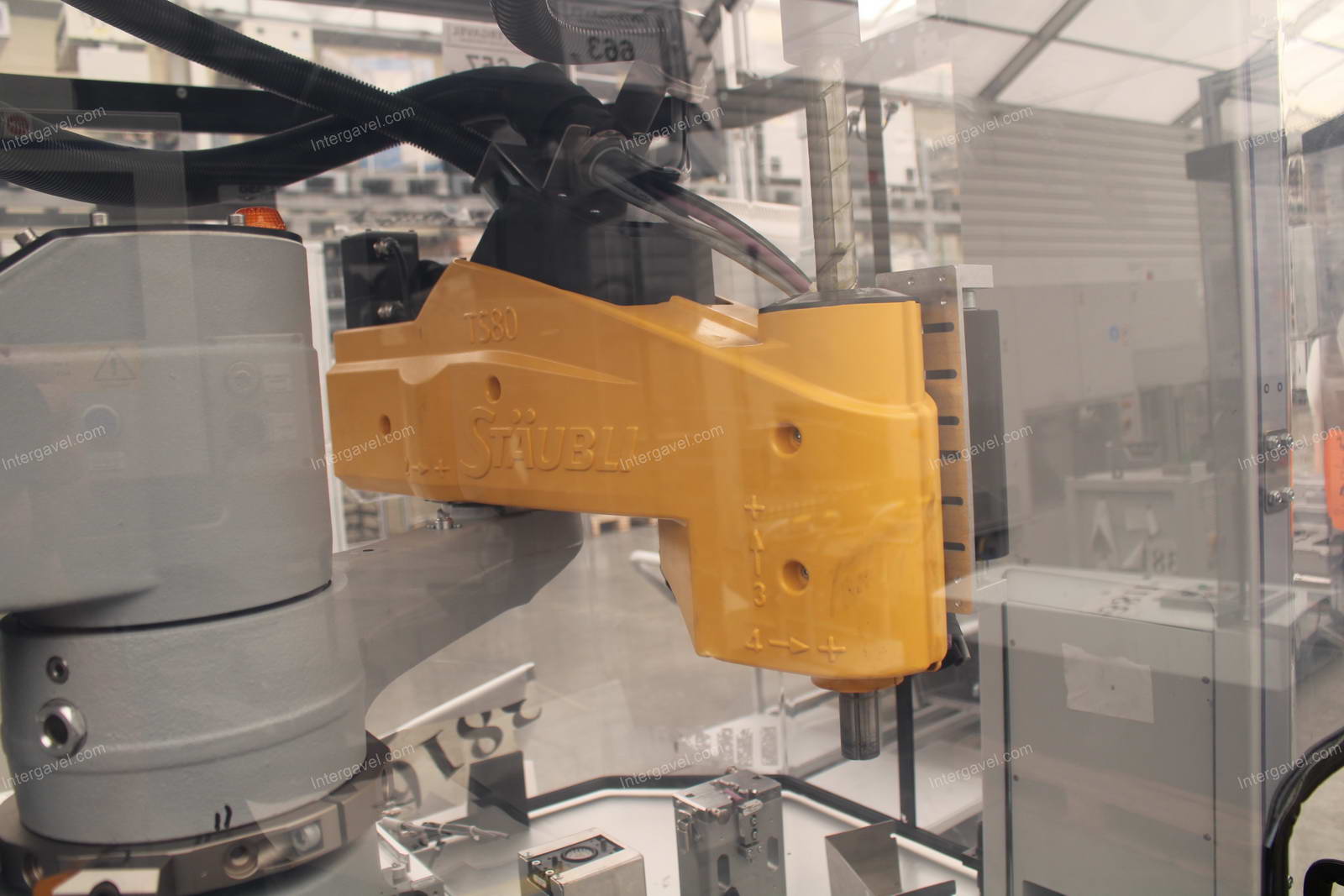 Bontott szerelő munkahely TS 80-as Stäubli robottal 10