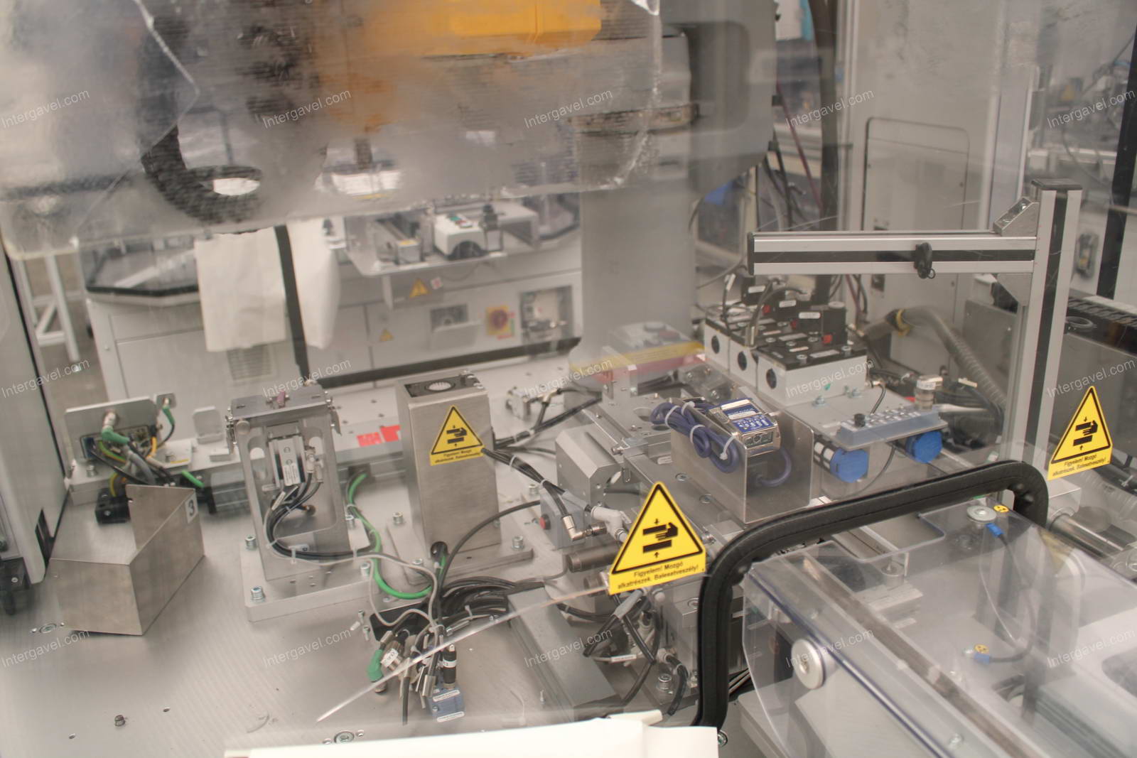 Bontott szerelő munkahely TS 80-as Stäubli robottal 14