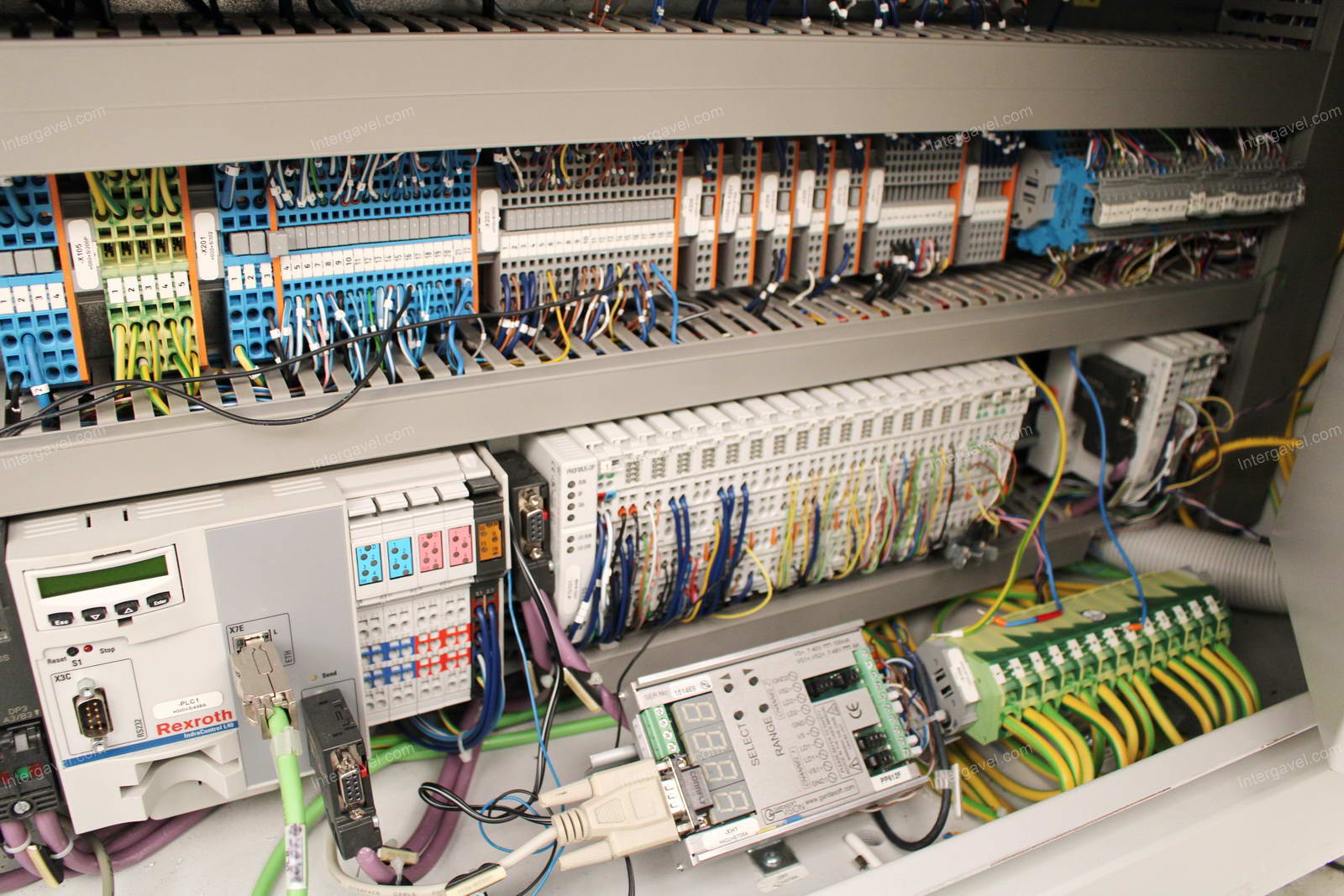 Bontott szerelő munkahely TS 80-as Stäubli robottal 23