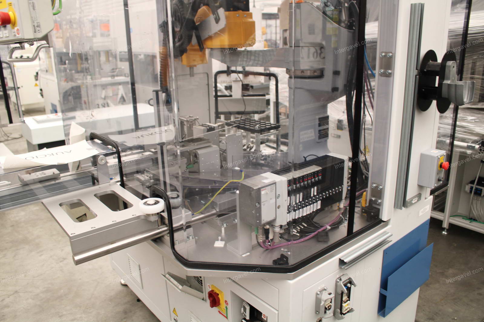 Bontott szerelő munkahely TS 80-as Stäubli robottal 10