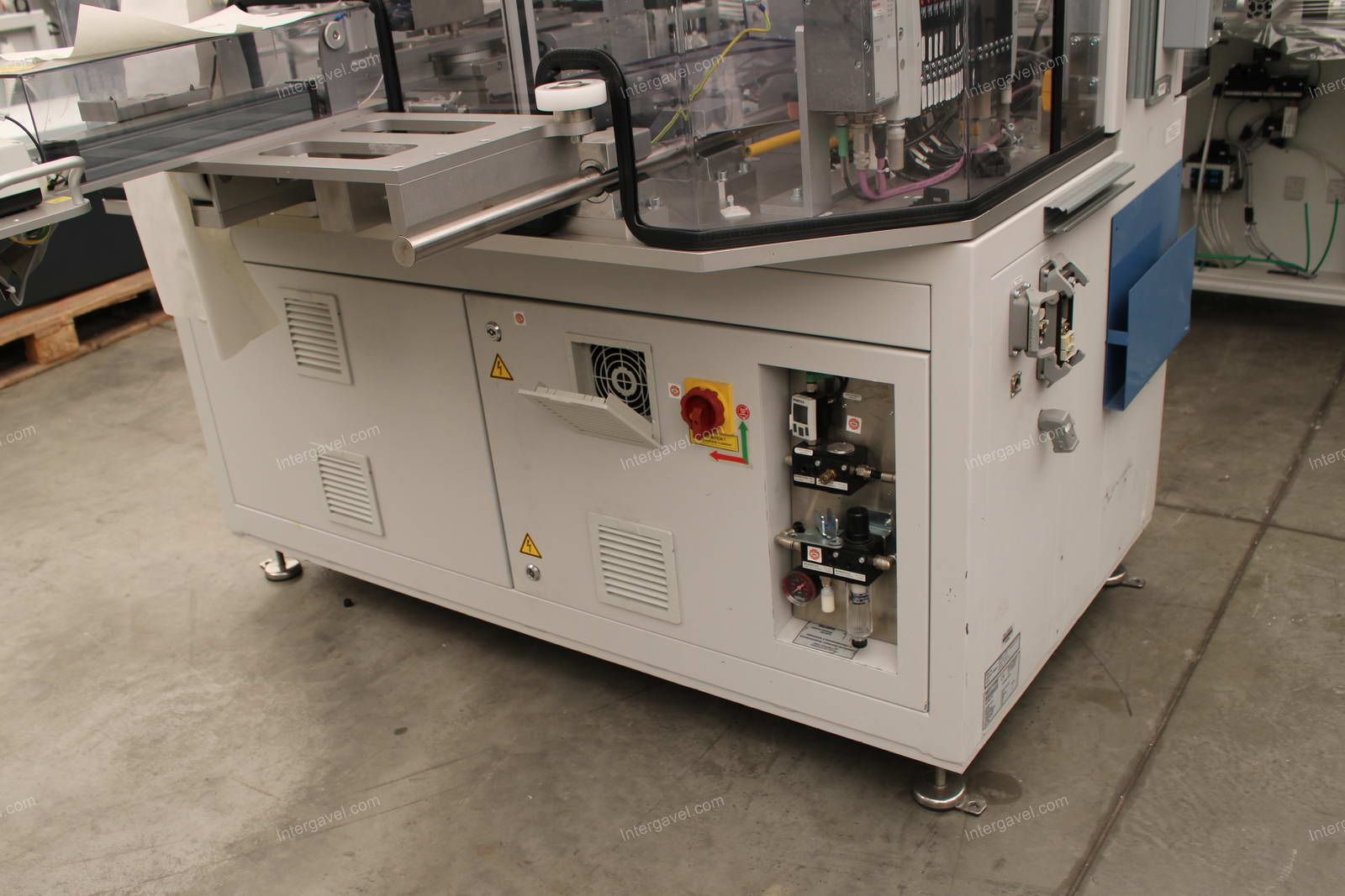 Bontott szerelő munkahely TS 80-as Stäubli robottal 15