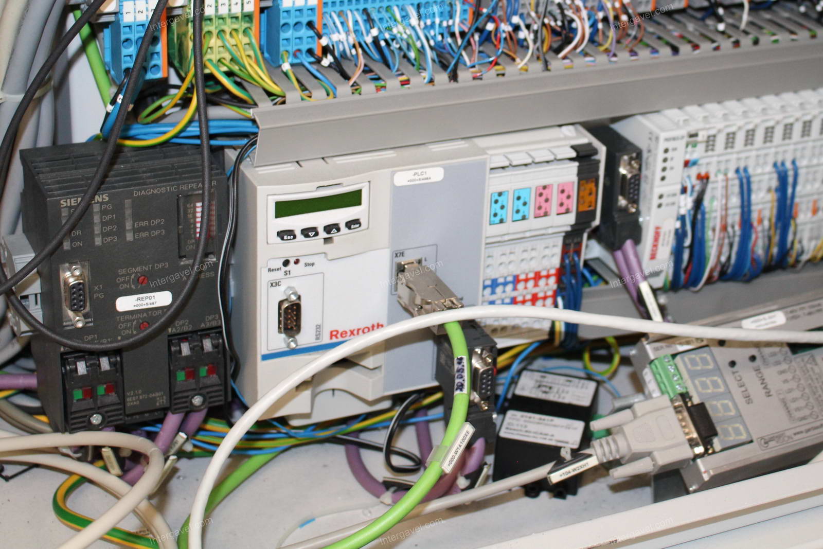 Bontott szerelő munkahely TS 80-as Stäubli robottal 19