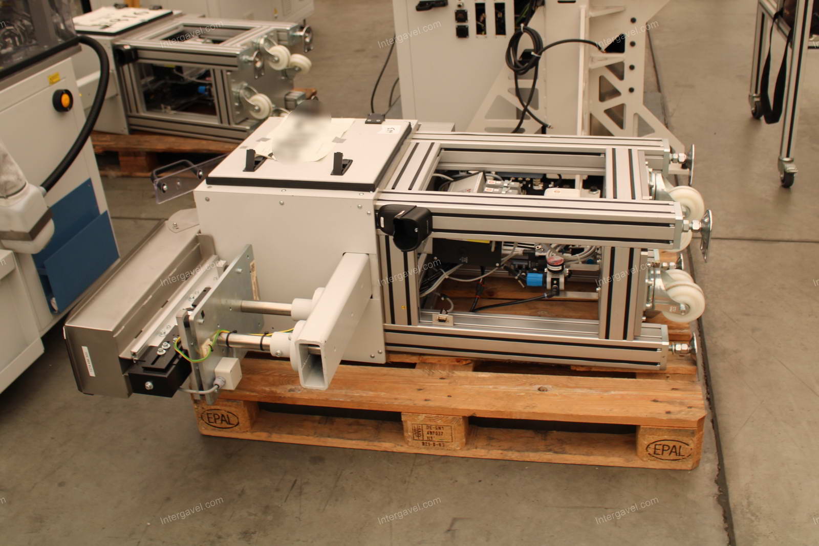 Bontott szerelő munkahely TS 80-as Stäubli robottal 22