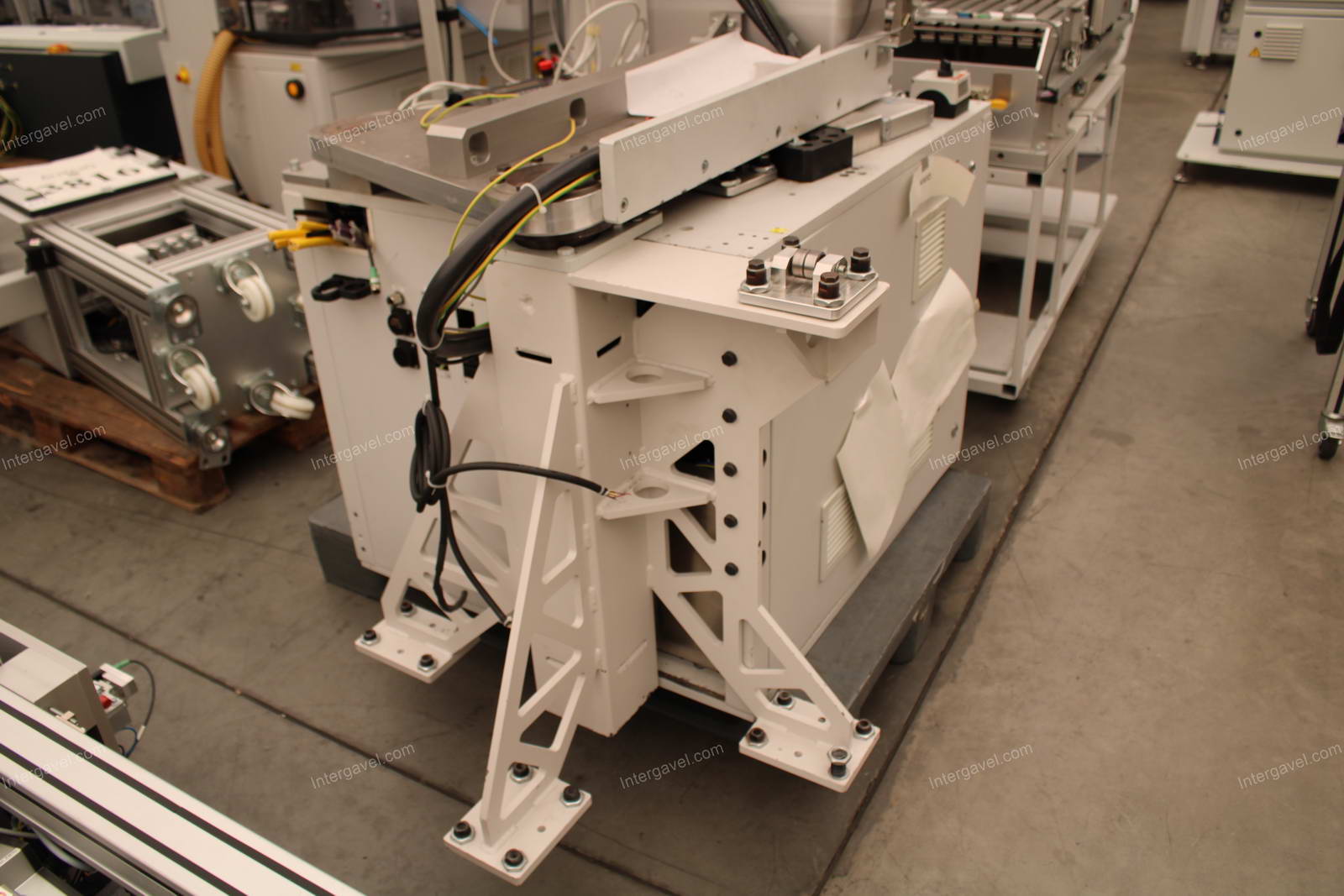 Bontott szerelő munkahely TS 80-as Stäubli robottal 13