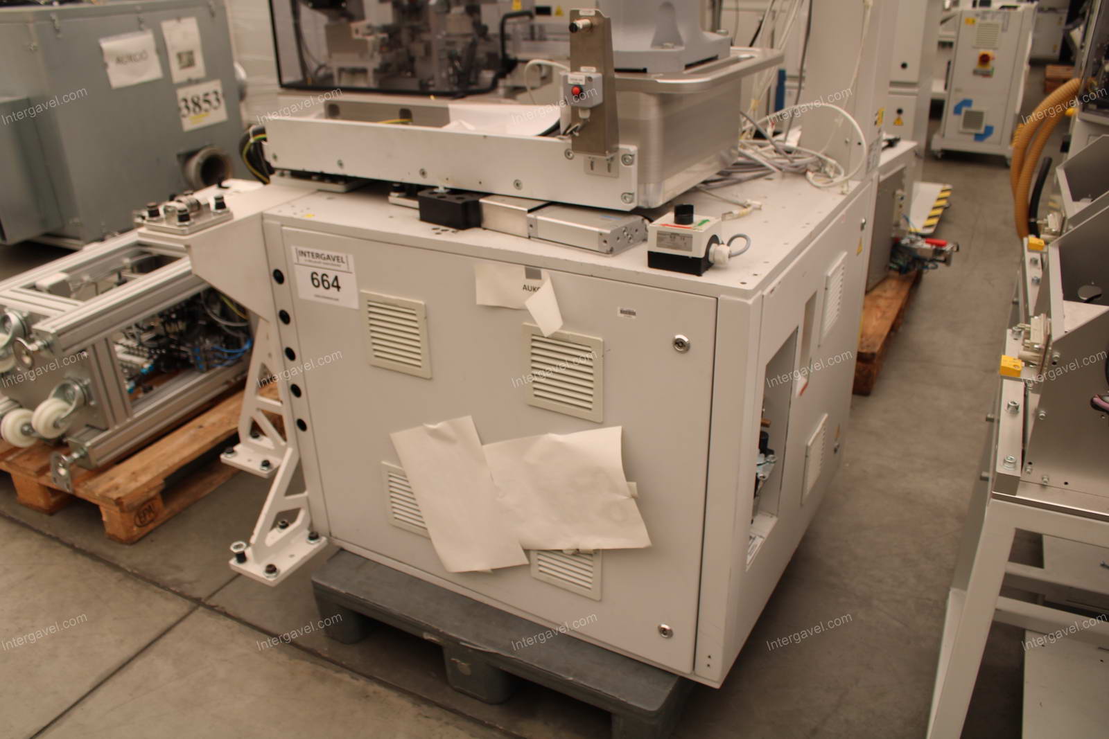 Bontott szerelő munkahely TS 80-as Stäubli robottal 14