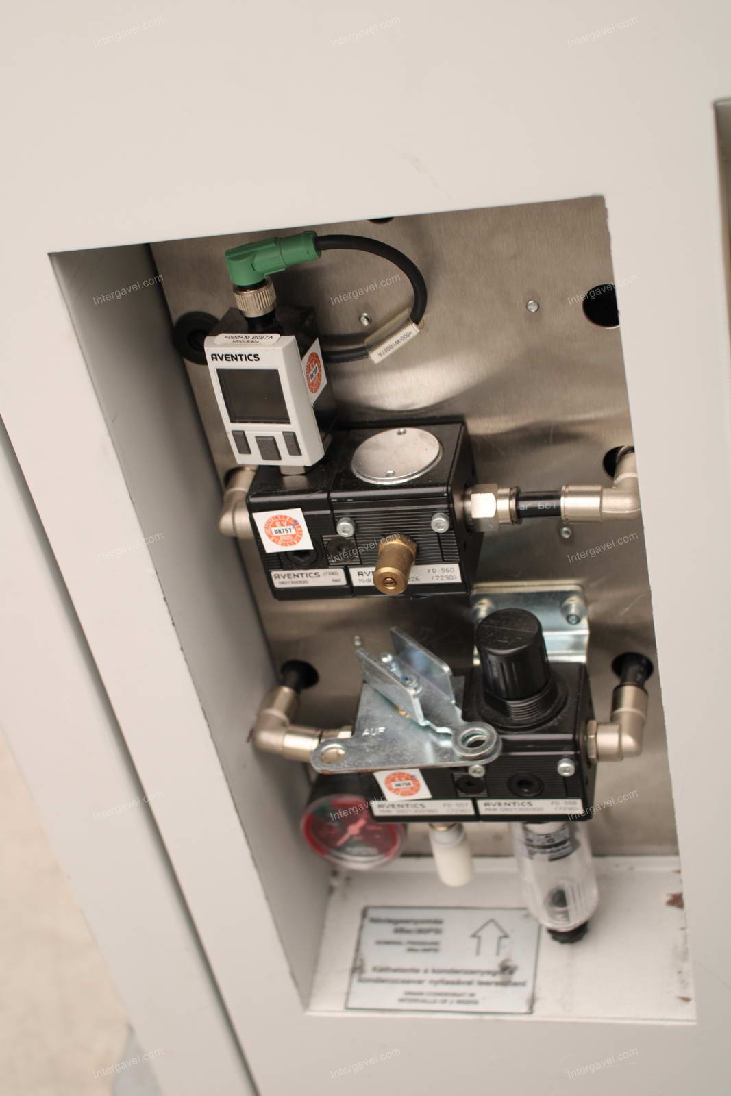 Bontott szerelő munkahely TS 80-as Stäubli robottal 18