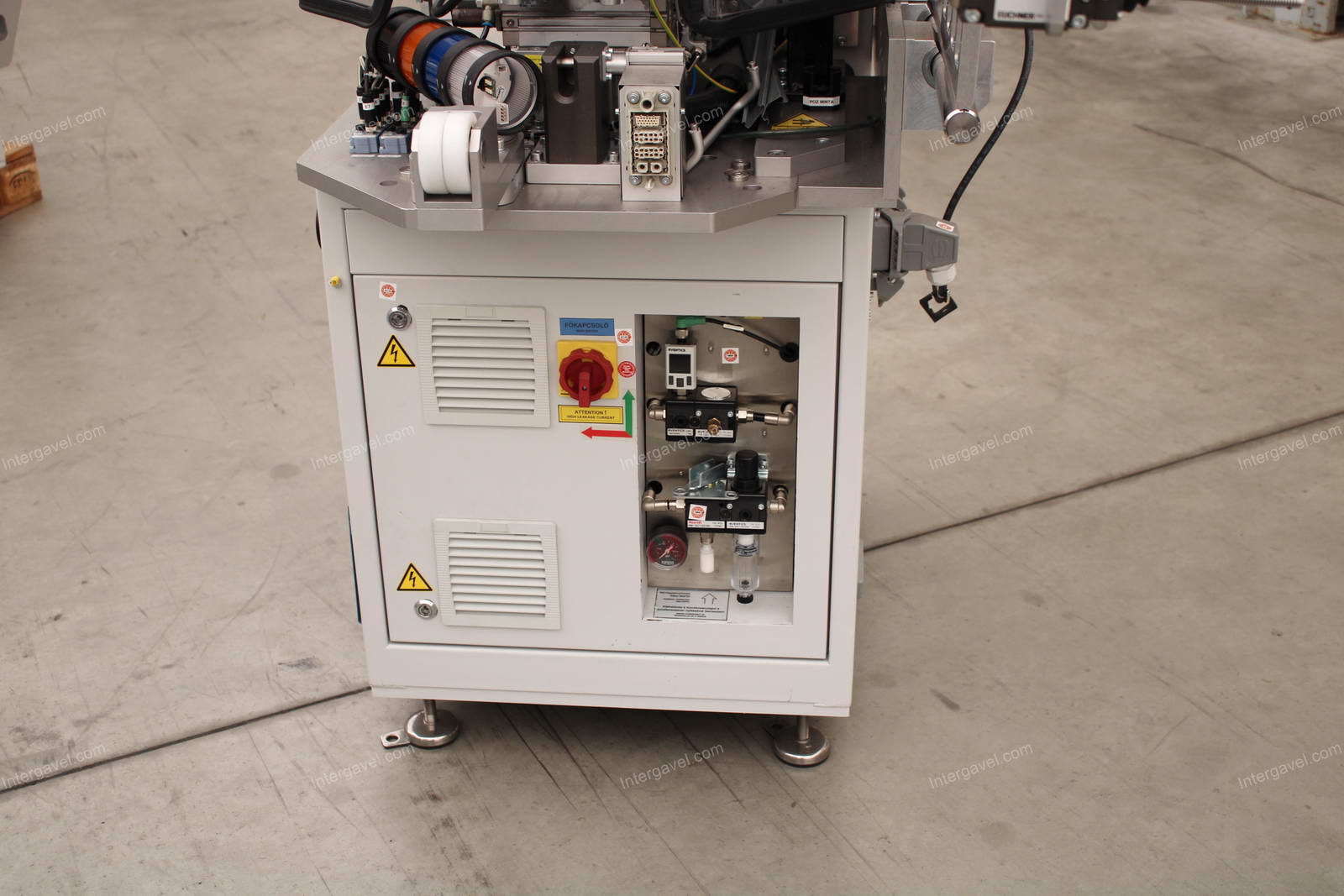 Bontott szerelő munkahely TS 40-es Stäubli robottal 19