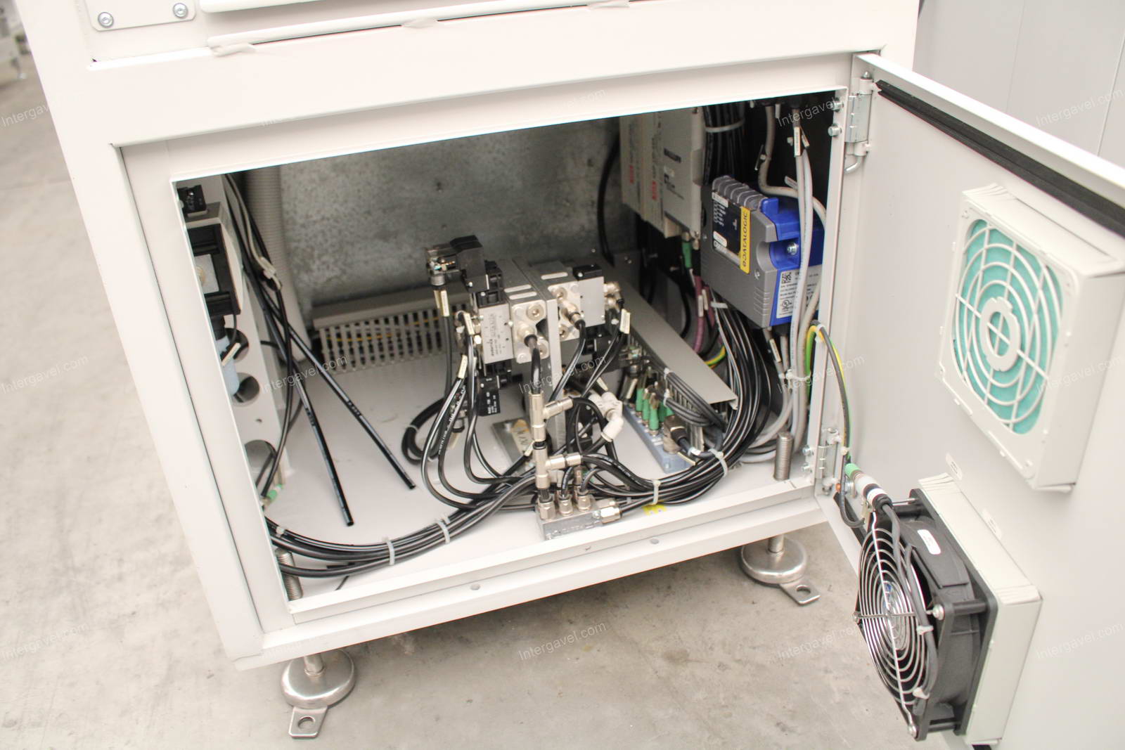 Bontott szerelő munkahely 14