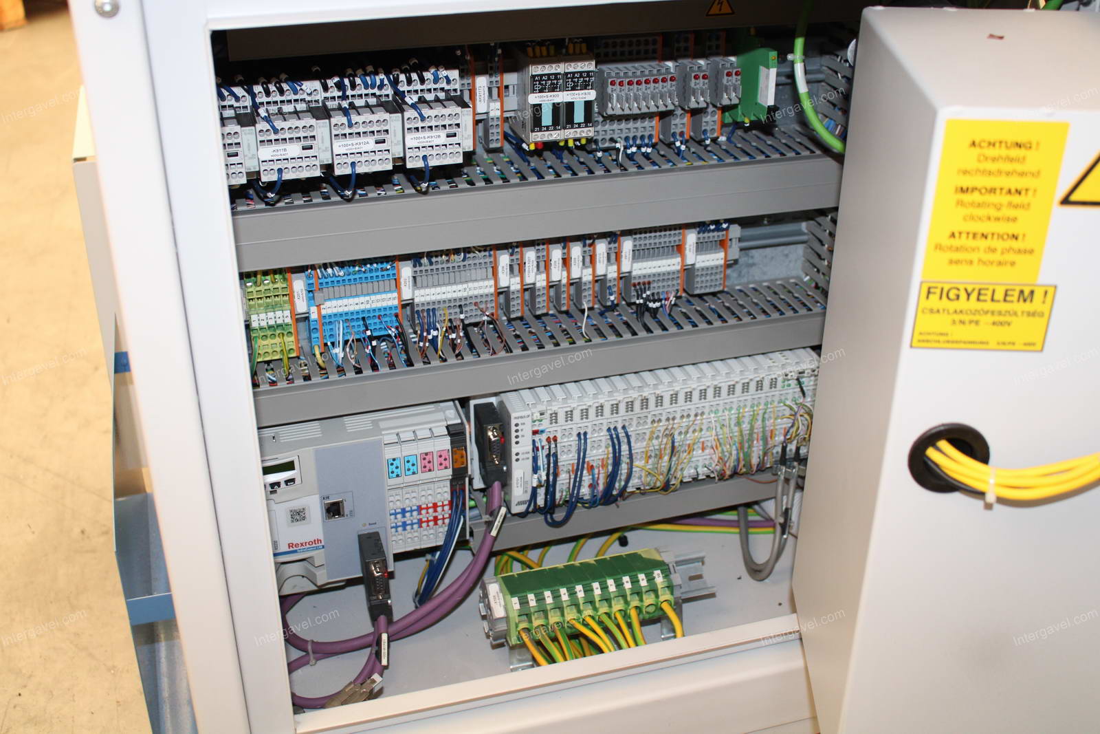 Bontott szerelő munkahely 18