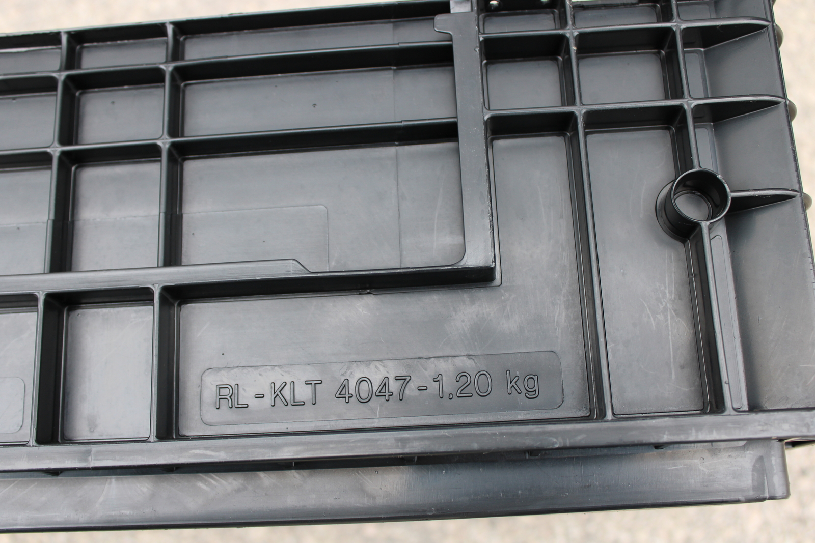 Láda (RL-KLT 4047) 3