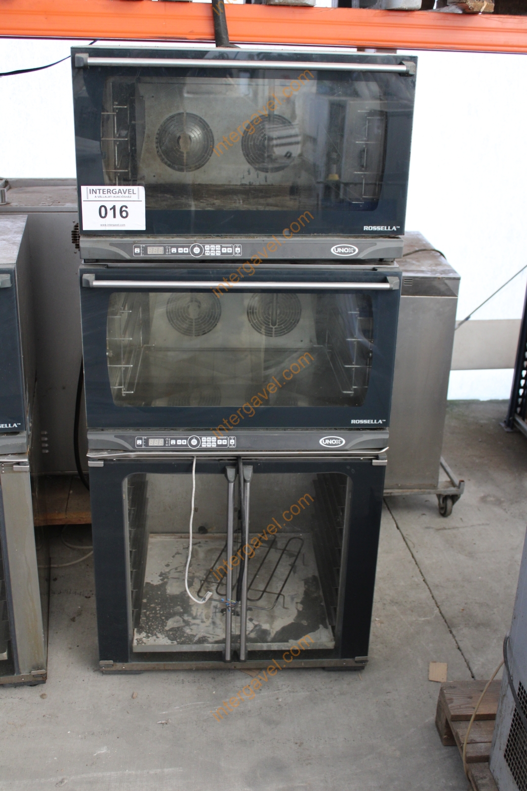 Látványkemence kelesztővel