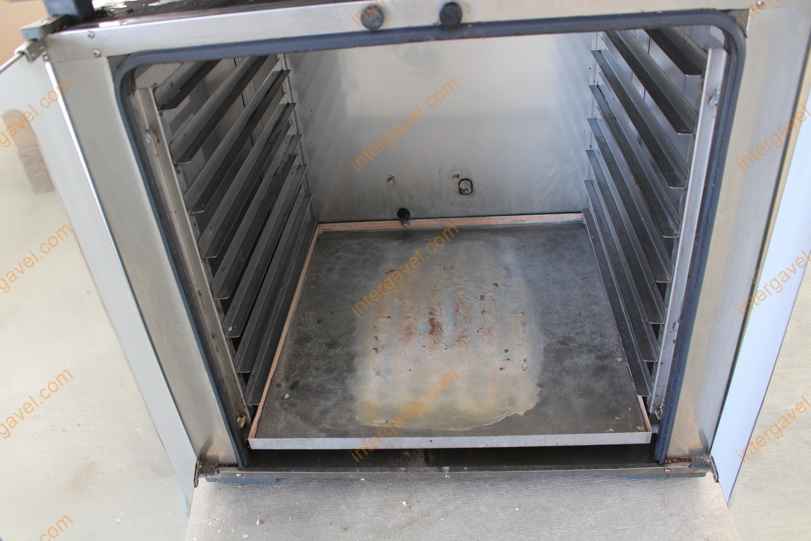 Látványkemence kelesztővel 4