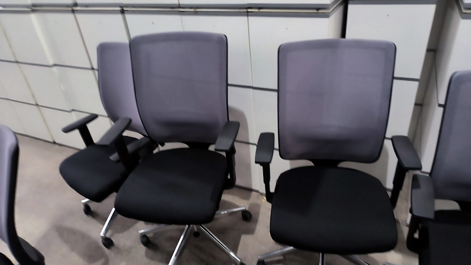 Irodai szék (Quinti-ezüst lábbal) 4