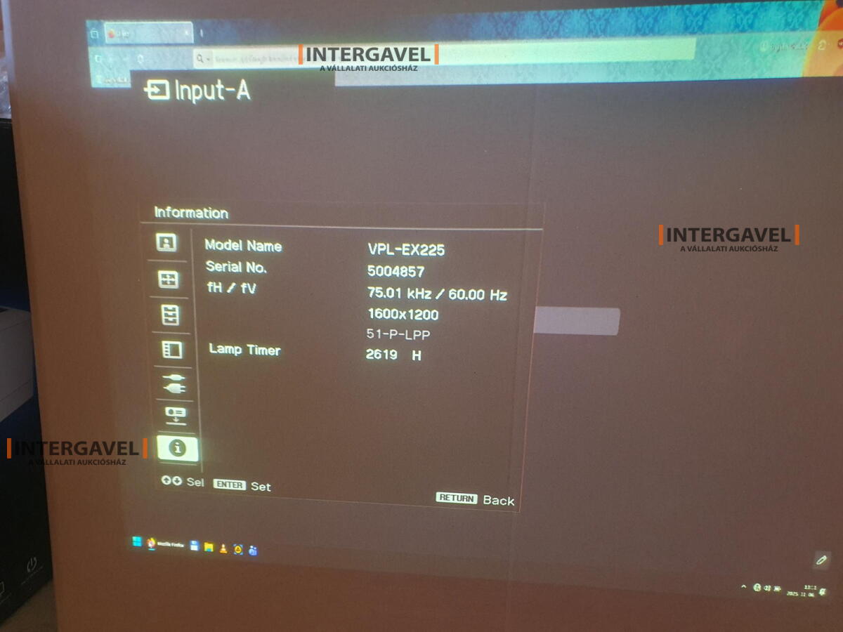 Sony VPL-EX225 projektor 4