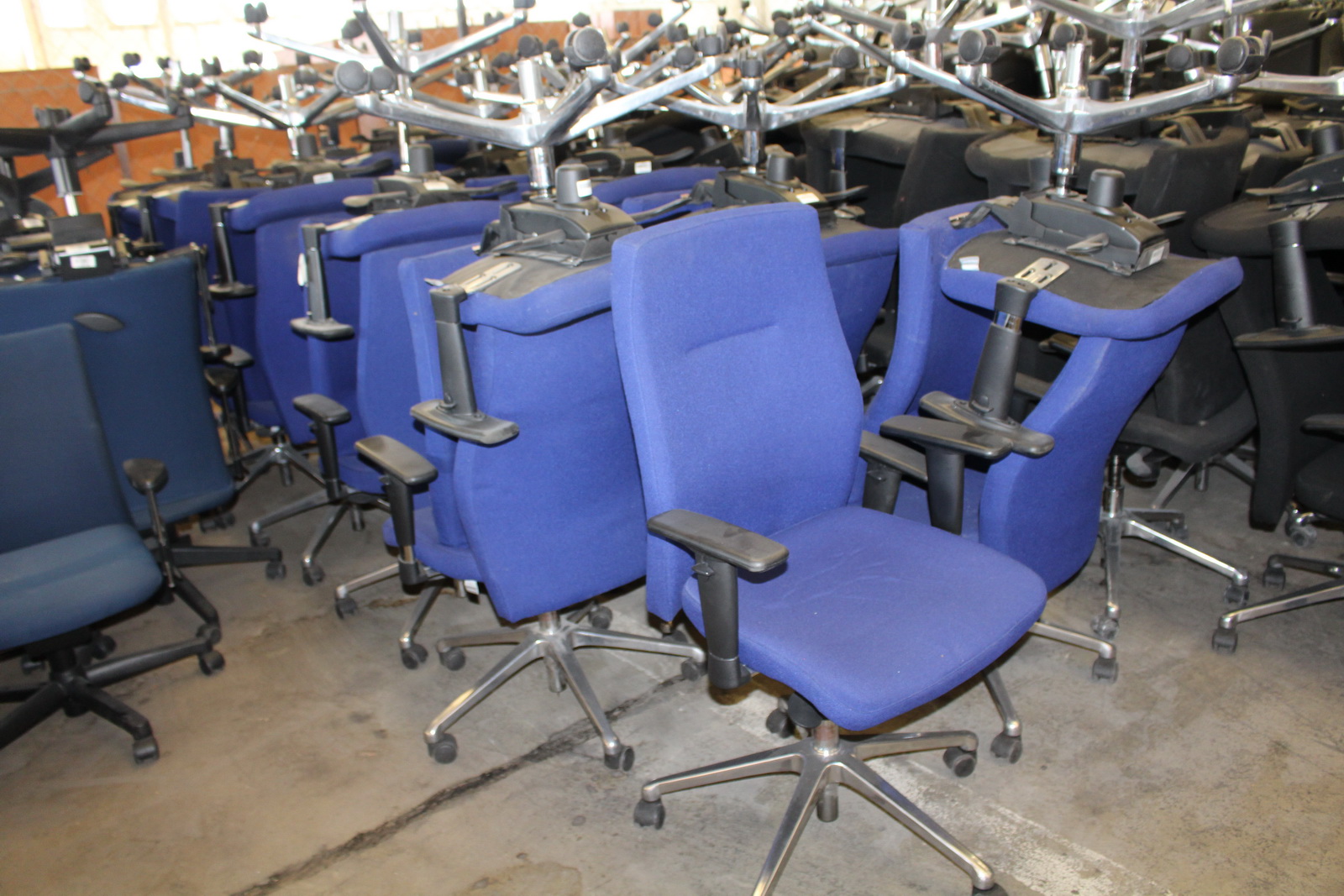 Irodai szék (Orlando-kék) 3