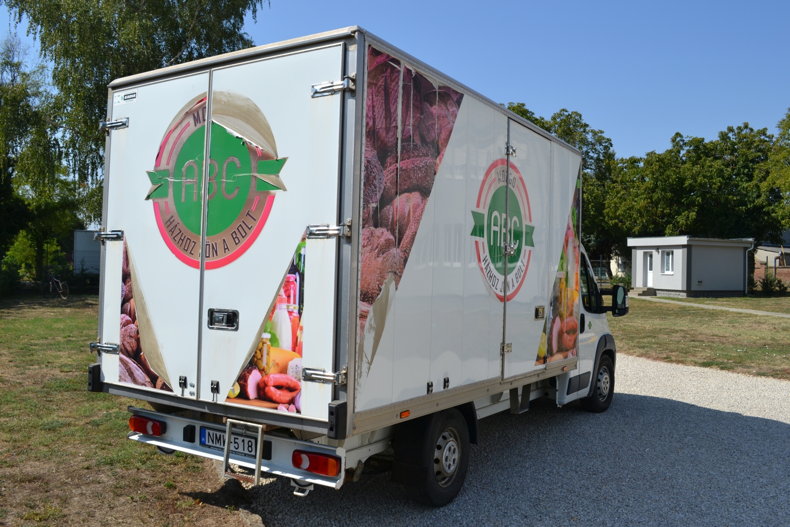 Peugeot Boxer mozgóboltos autó 4