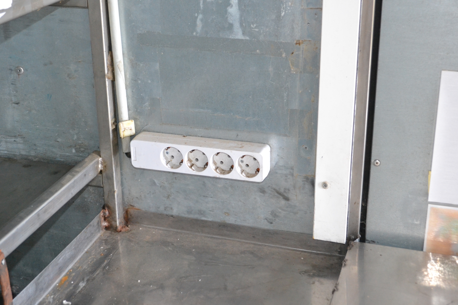 Peugeot Boxer mozgóboltos autó 31