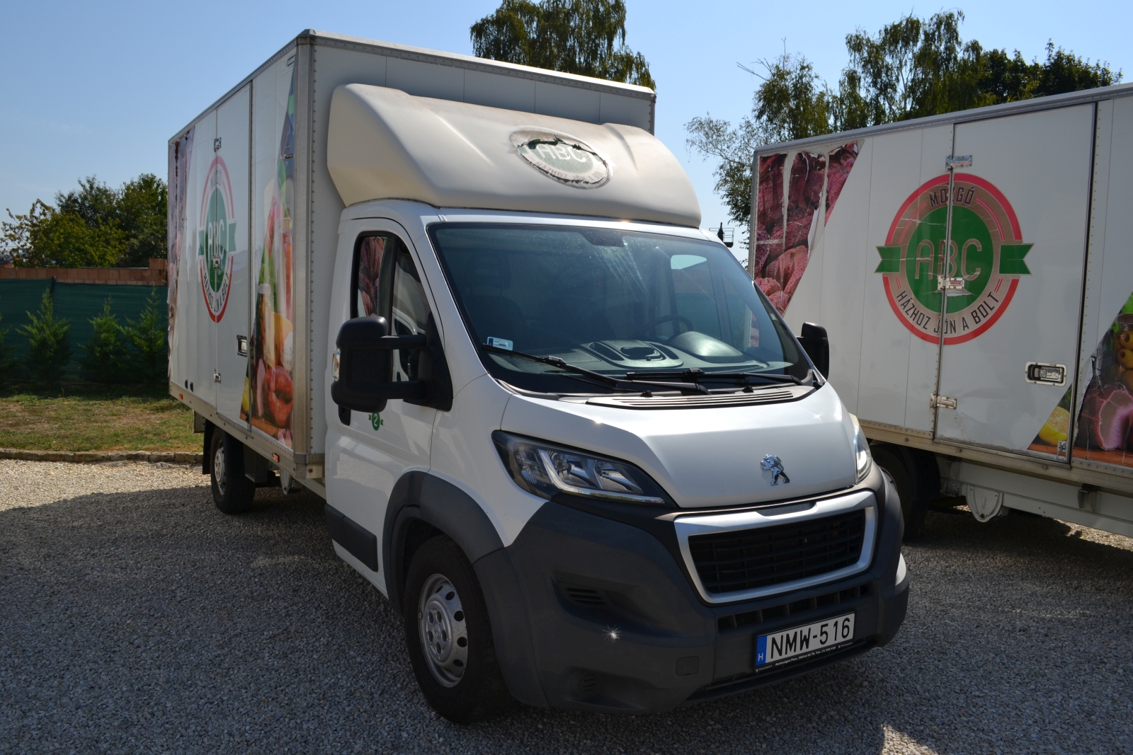 Peugeot Boxer mozgóboltos autó