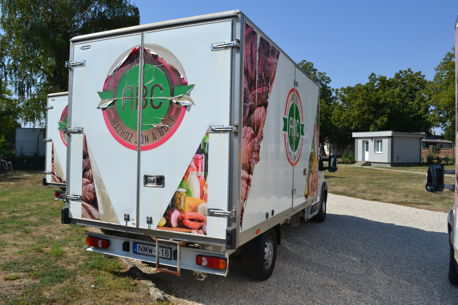Peugeot Boxer mozgóboltos autó 4