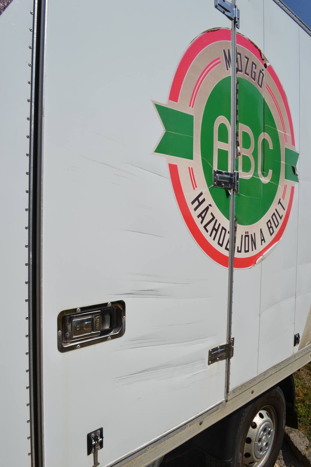 Peugeot Boxer mozgóboltos autó 23