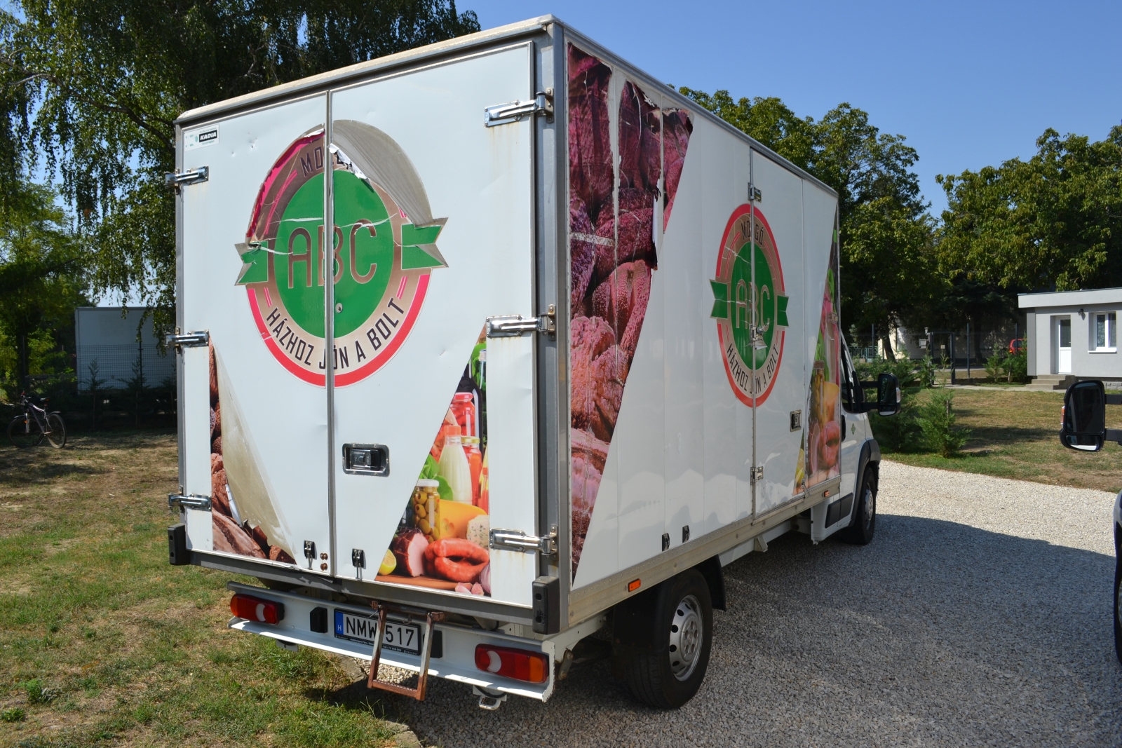 Peugeot Boxer mozgóboltos autó 4