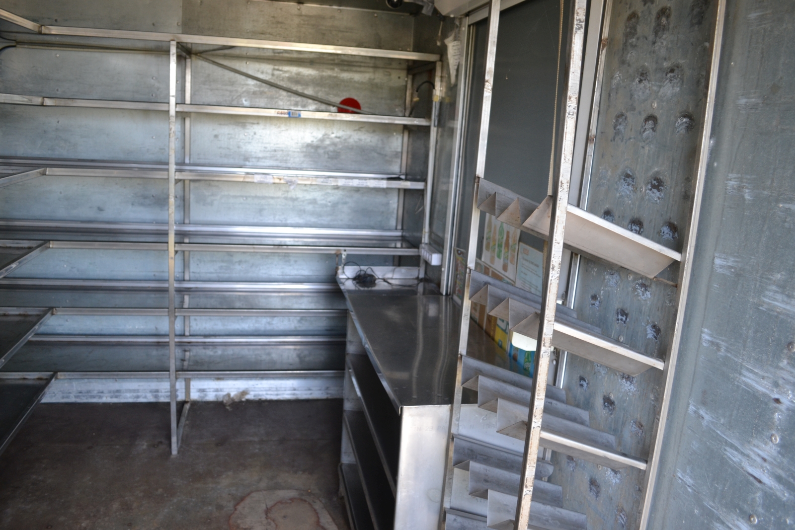 Peugeot Boxer mozgóboltos autó 42