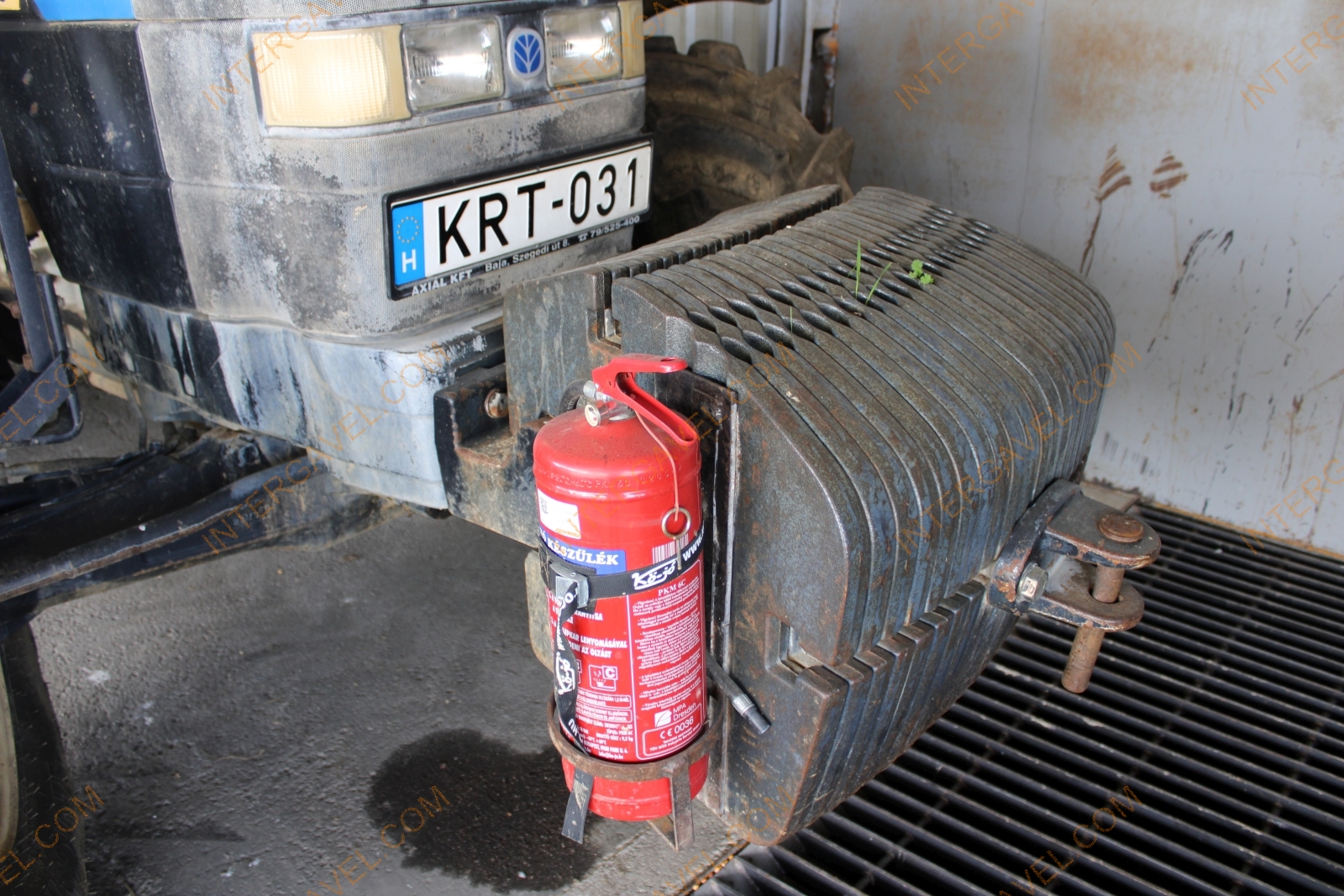 Traktor-New Holland 7