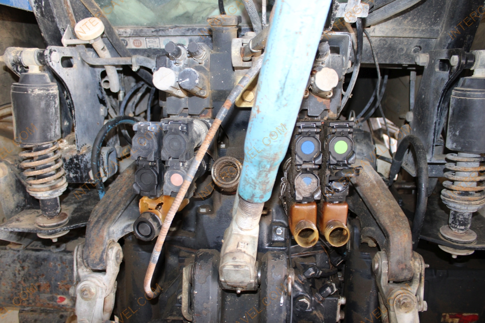 Traktor-New Holland 15