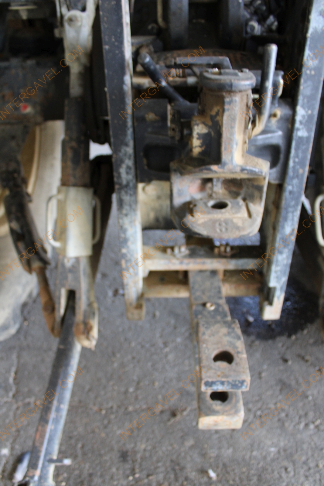 Traktor-New Holland 18