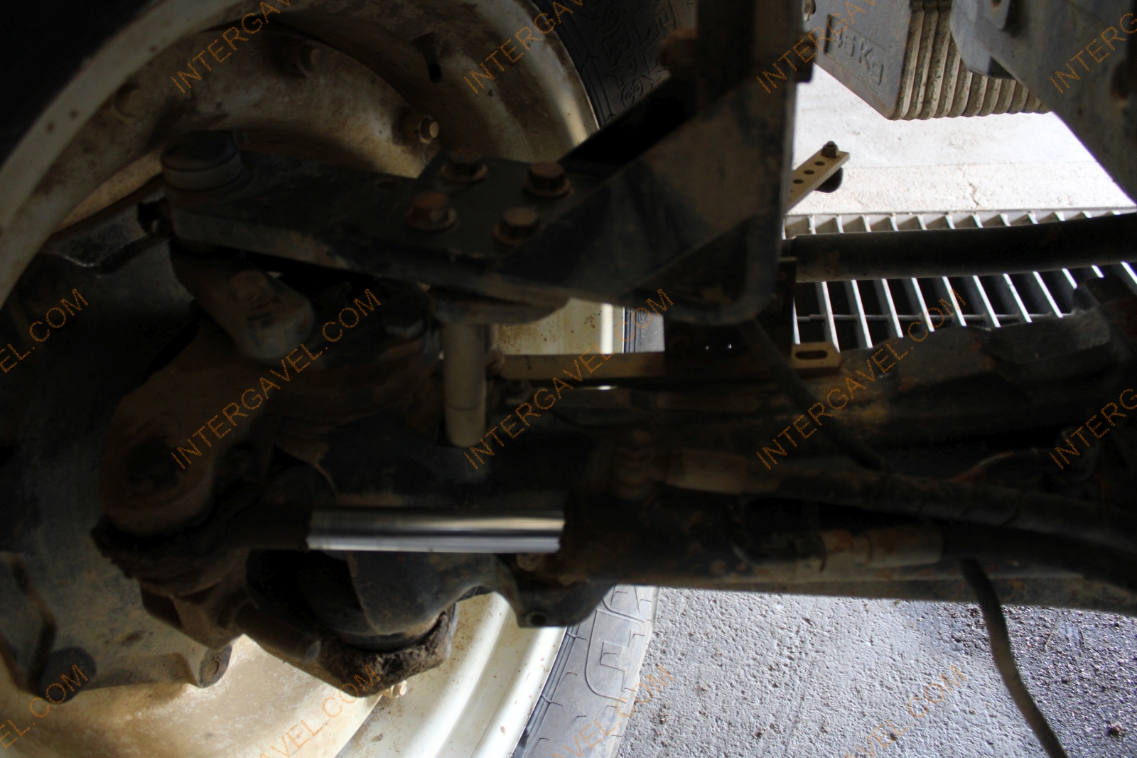 Traktor-New Holland 24