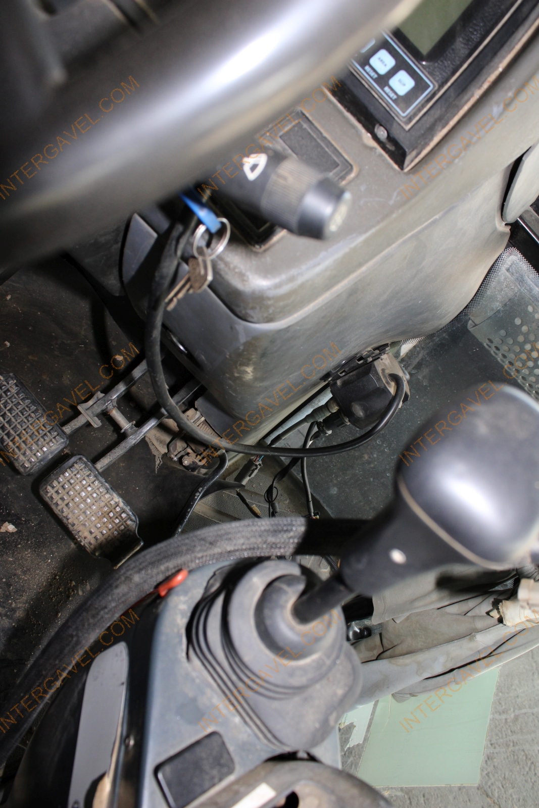 Traktor-New Holland 30