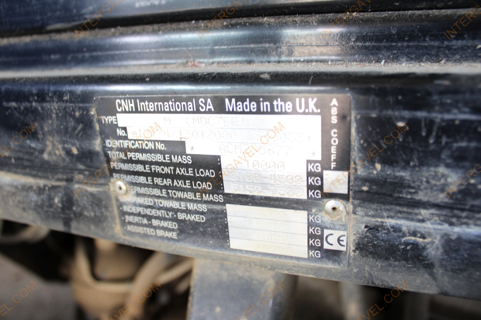 Traktor-New Holland 33