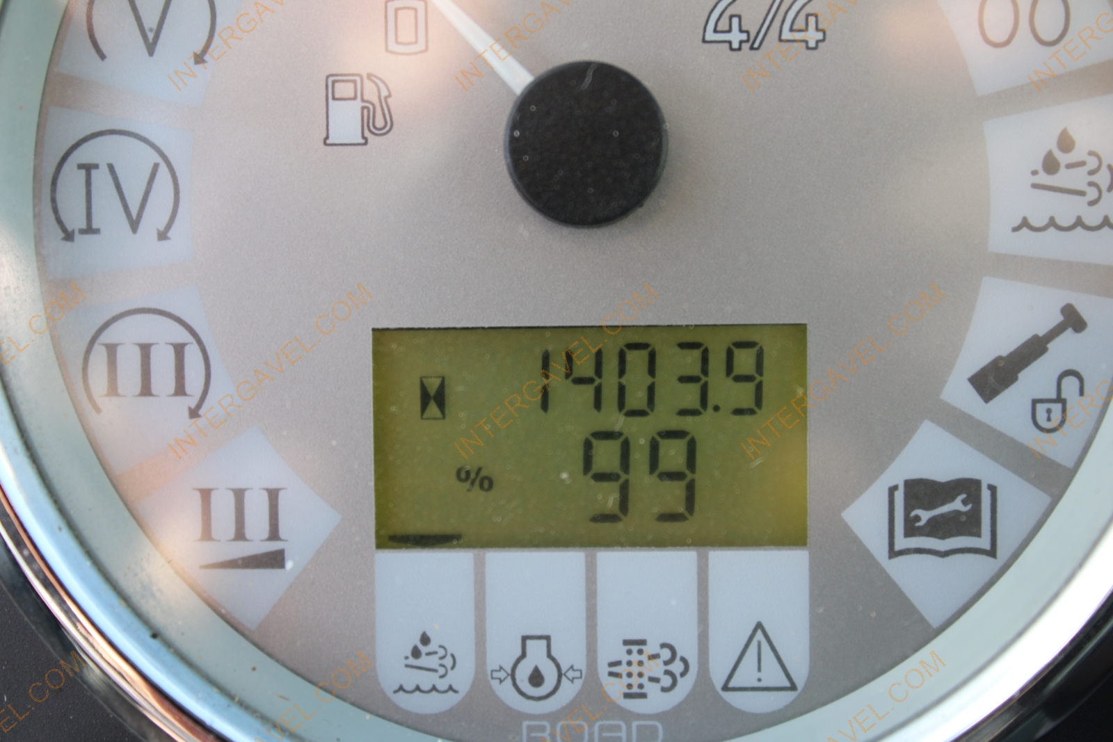 Teleszkópos rakodó - Claas 46