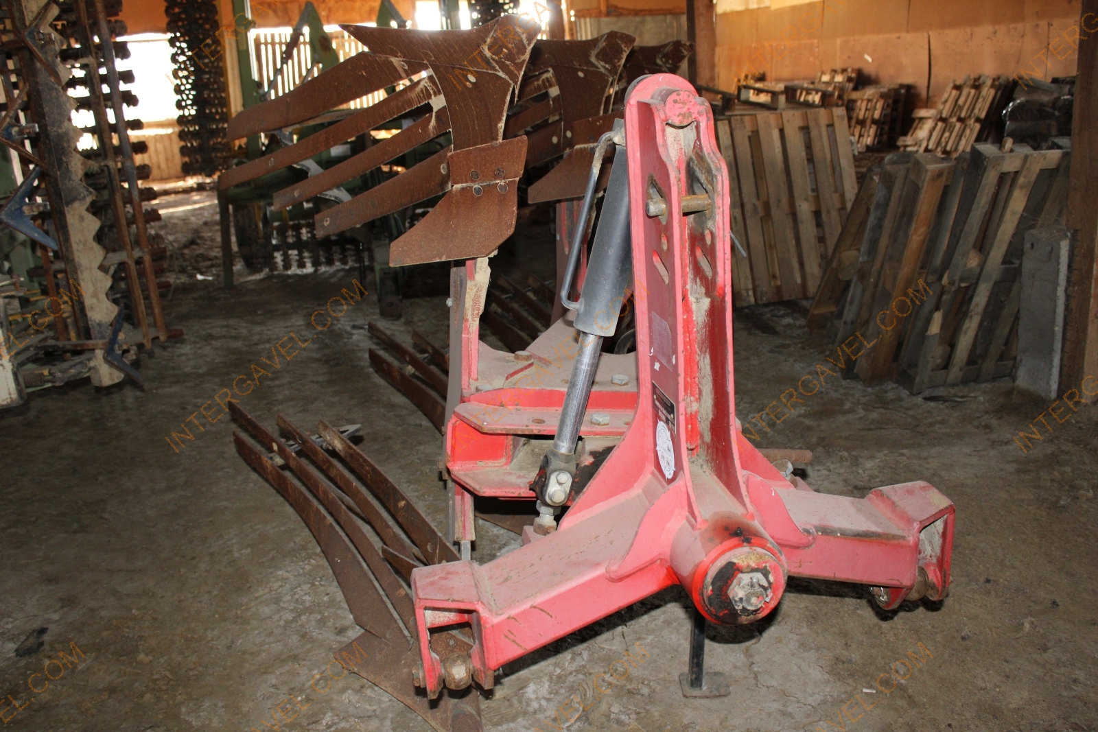 Váltvaforgató eke - GB 3