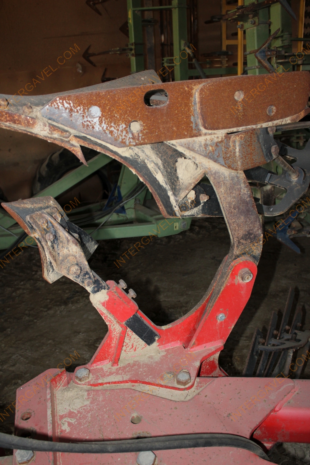 Váltvaforgató eke - GB 9