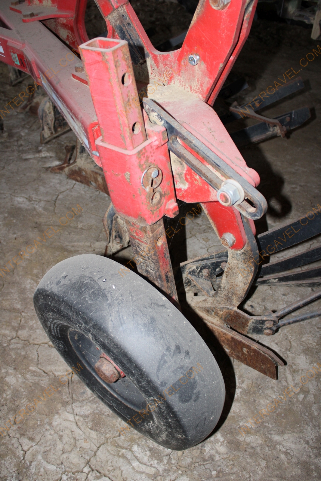 Váltvaforgató eke - GB 12