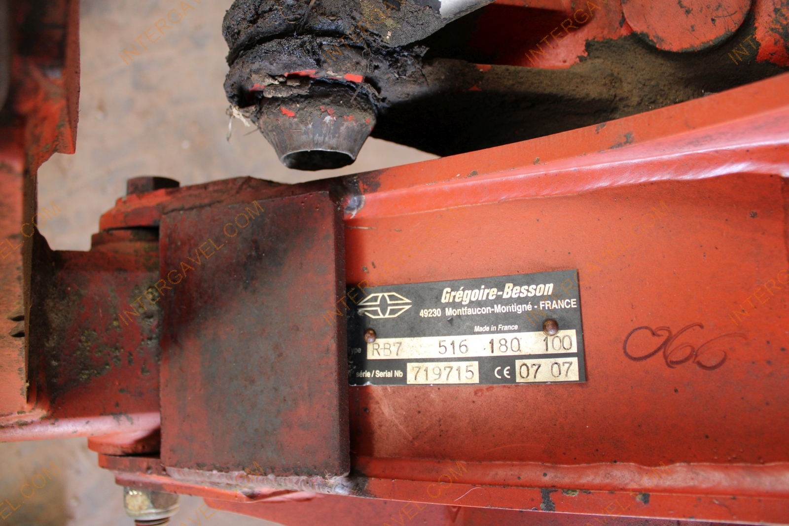 Váltvaforgató eke - GB 6