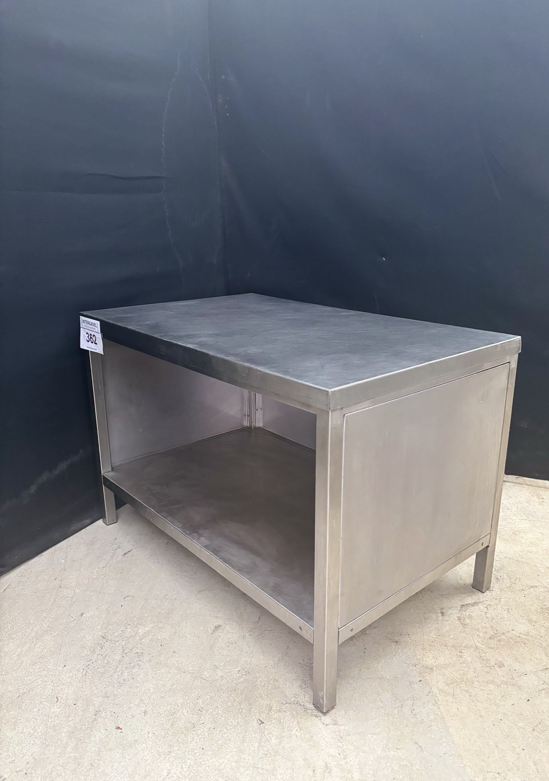 Rozsdamentes asztal 2