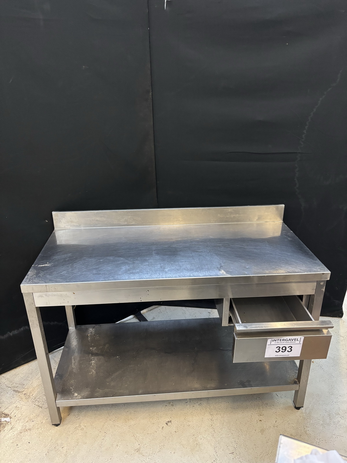 Rozsdamentes asztal fiókkal 2