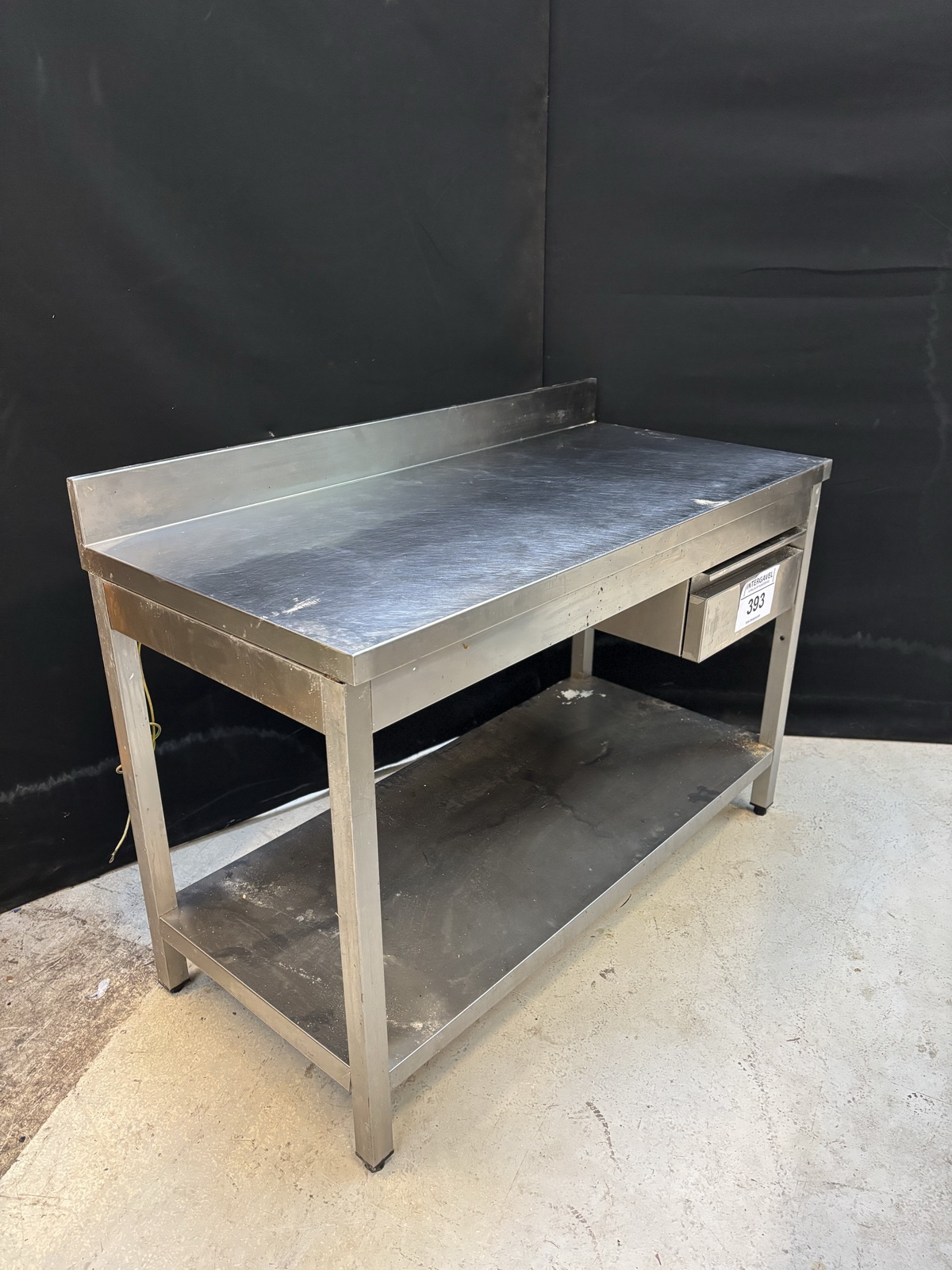 Rozsdamentes asztal fiókkal 3