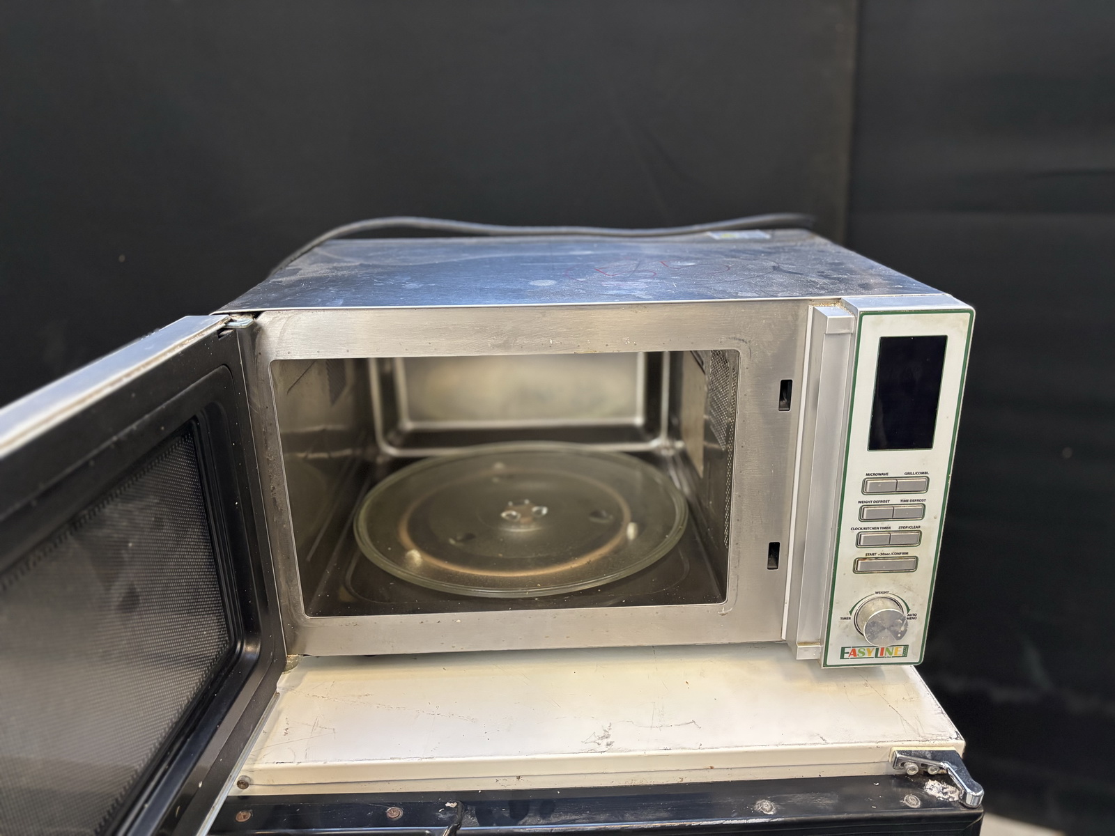 Mikrohullámú sütő 3