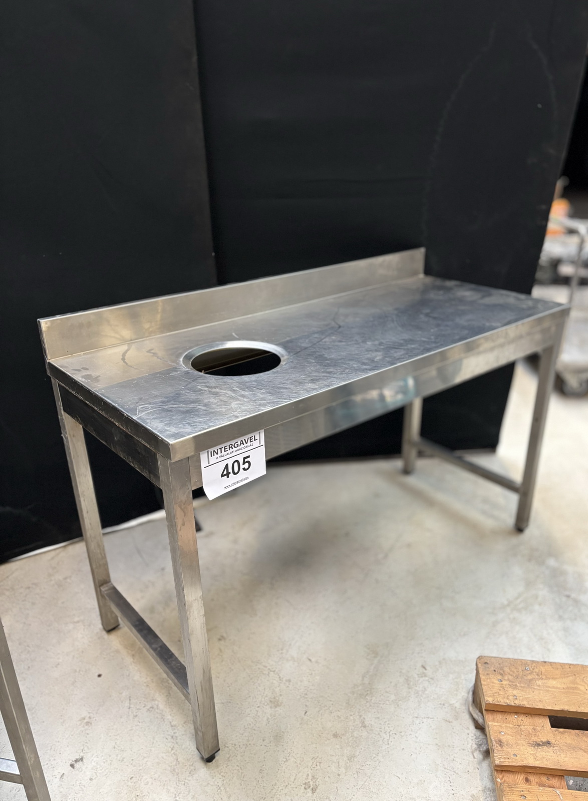 Rozsdamentes asztal 2