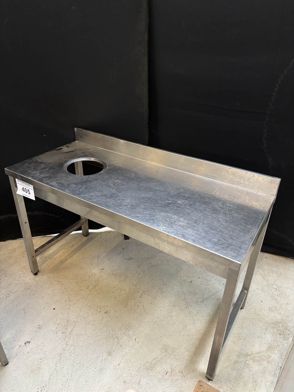 Rozsdamentes asztal 3