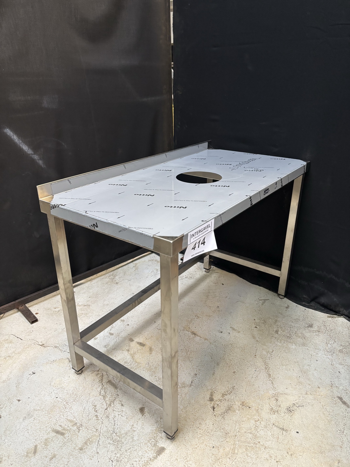 Rozsdamentes asztal 2