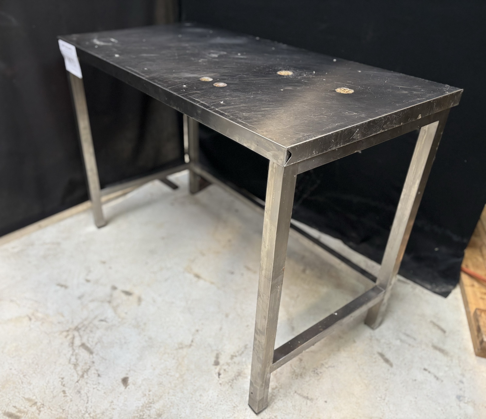 Rozsdamentes asztal 3