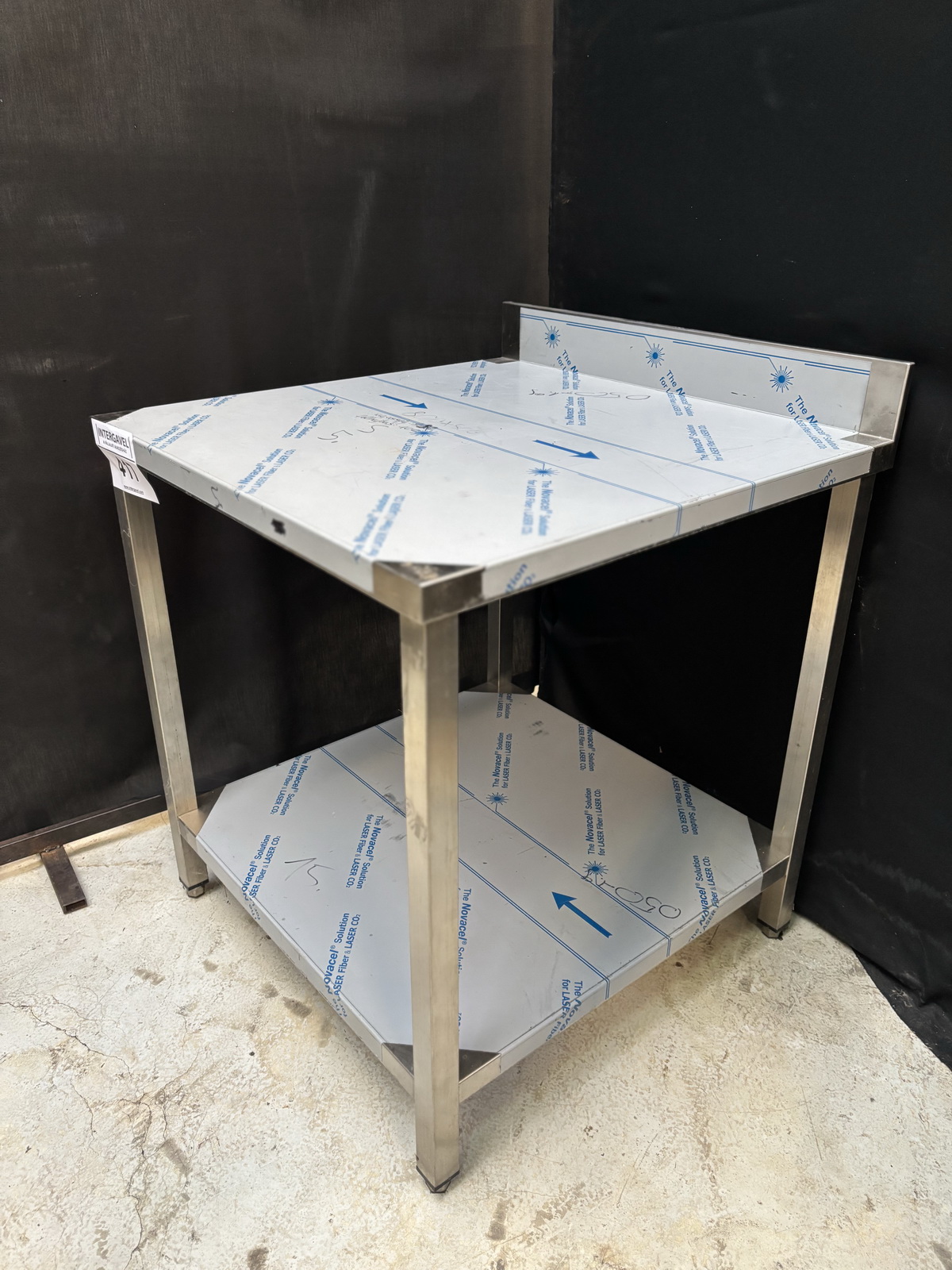 Rozsdamentes asztal 3